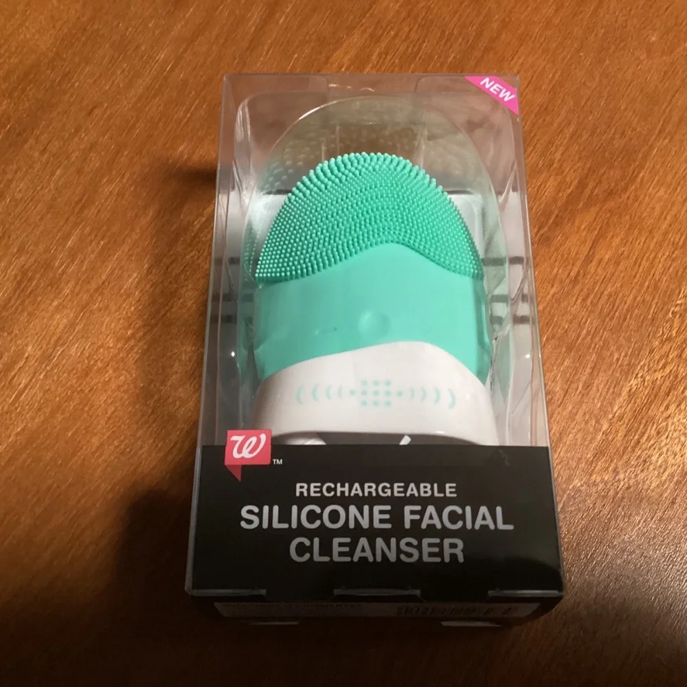 Walgreens Rechargeable Silicone Facial Cleanser New